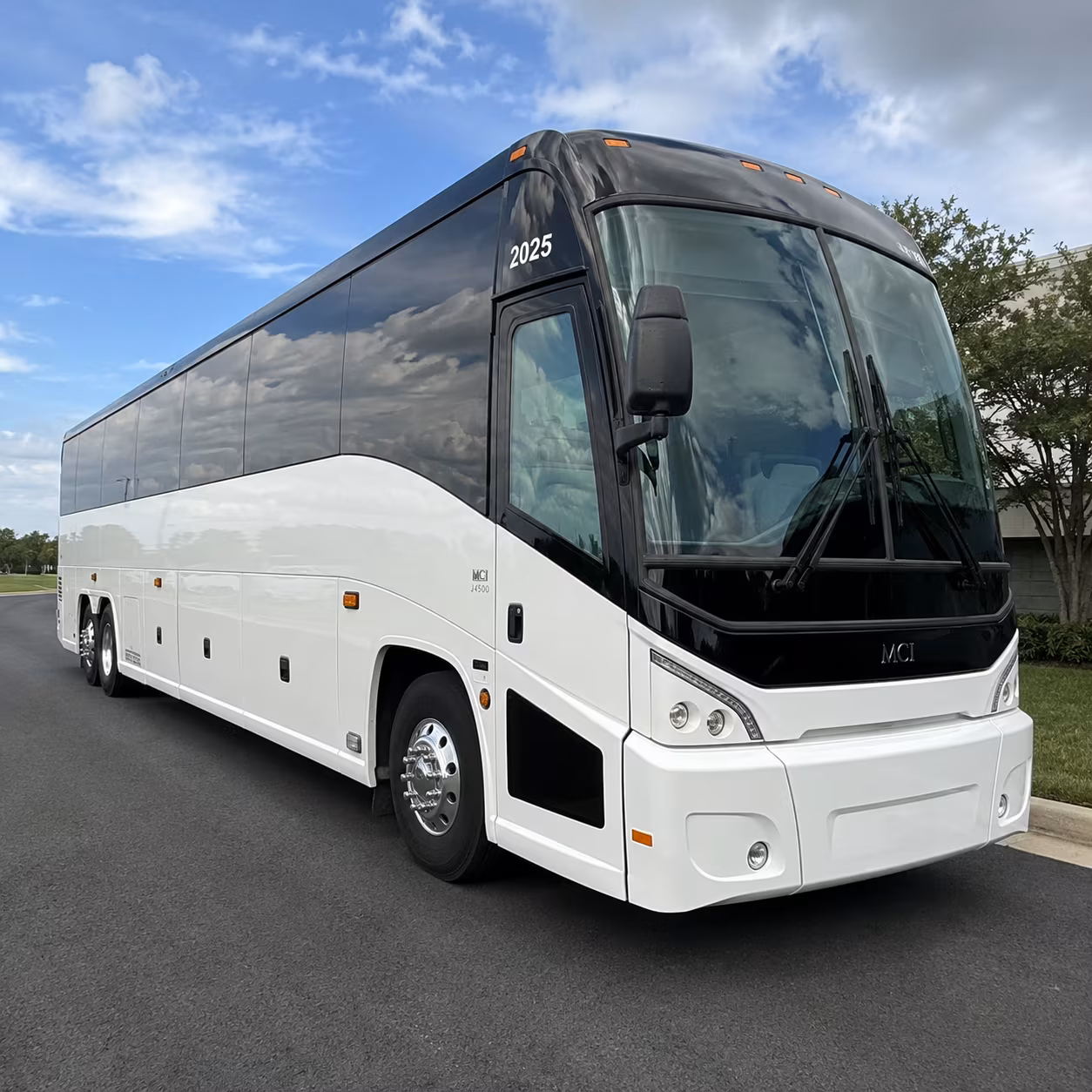 corporate shuttle buses to the oakland convention center and bay area conference venues